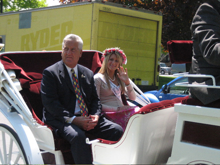 Mayor Jennings and 2006 Tulip Queen